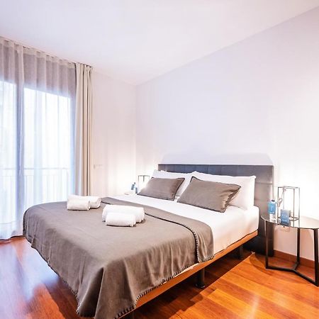 Sweett - Eixample Apartment Barcelona Bagian luar foto