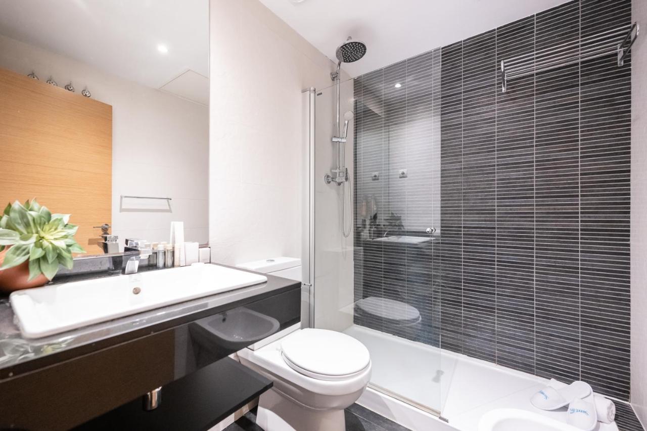 Sweett - Eixample Apartment Barcelona Bagian luar foto