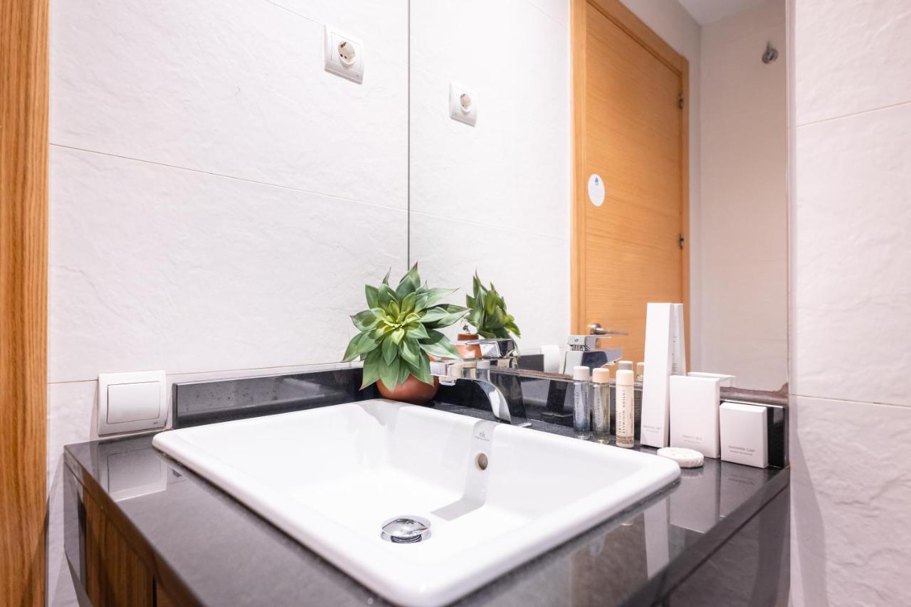 Sweett - Eixample Apartment Barcelona Bagian luar foto