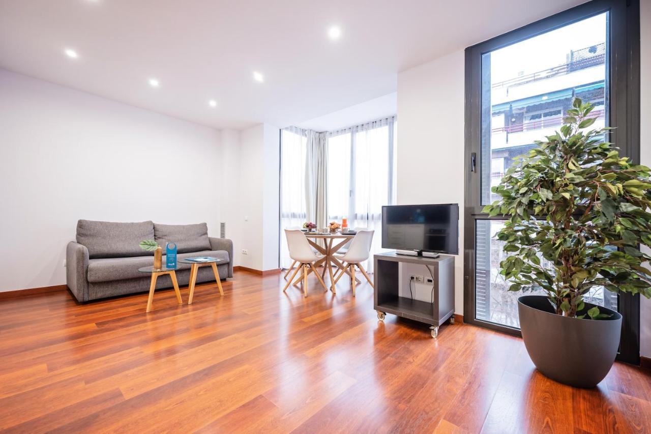Sweett - Eixample Apartment Barcelona Bagian luar foto